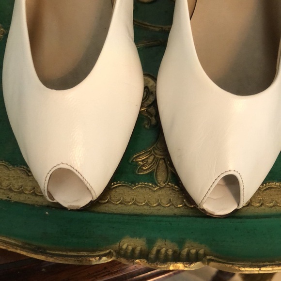 Bandolino vintage White Elegant Heels - Picture 2 of 9